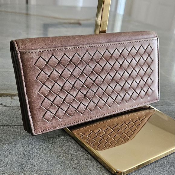 Bottega Veneta Brown Bifold Wallet - Picture 12 of 12